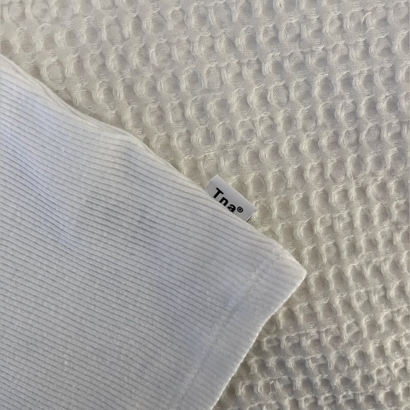 Aritzia TNA Ribbed Long Sleeve - Picture 5 of 6